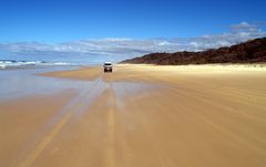 on the road - Fraser Island :)