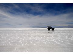 >> on the way through salar de uyuni <<