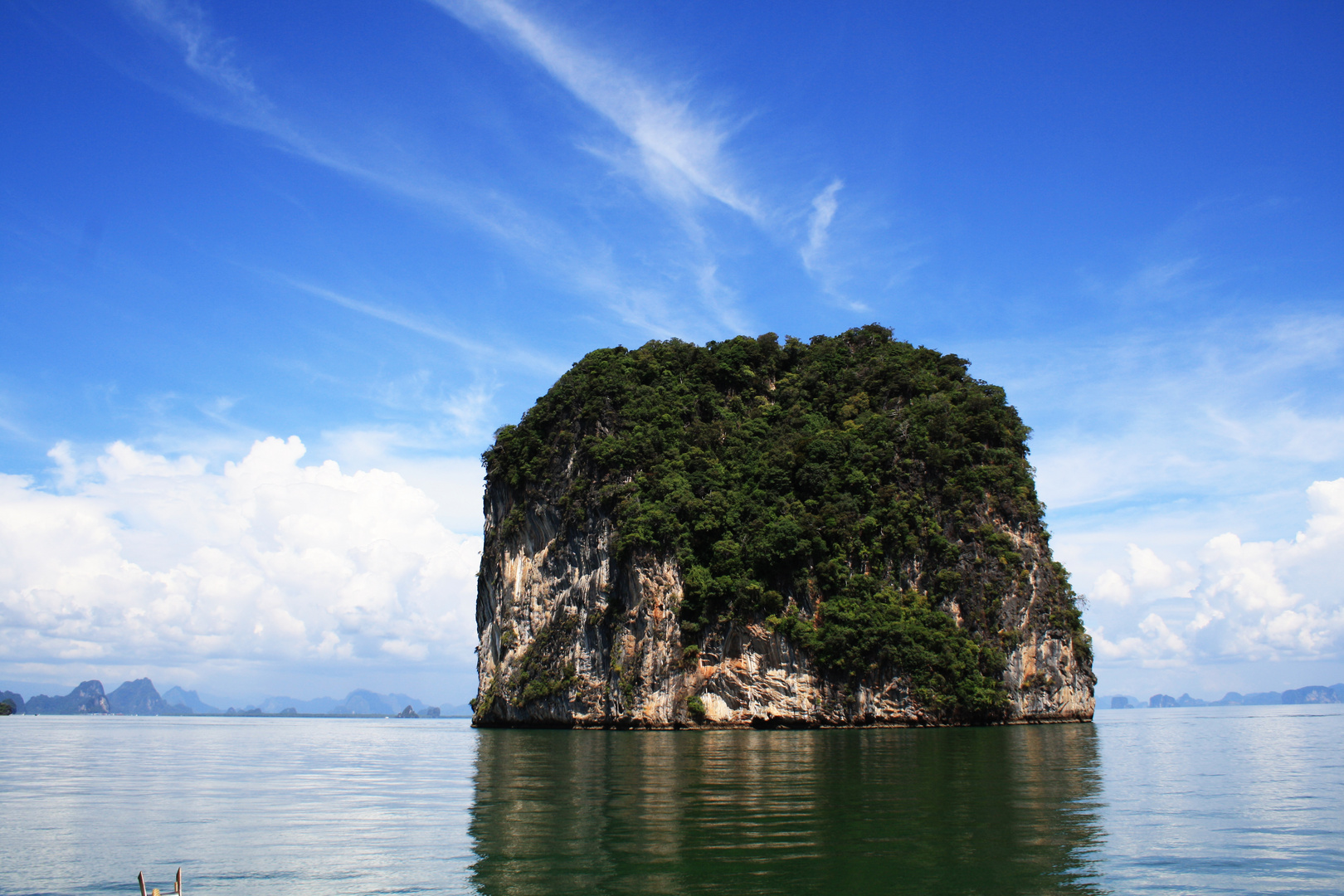 On the way to "James Bond Island"