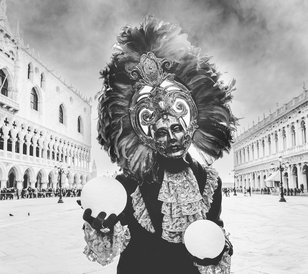 Once upon a time there were Venetian masks copia