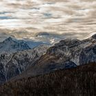 Onde di pietra, schiuma di neve...