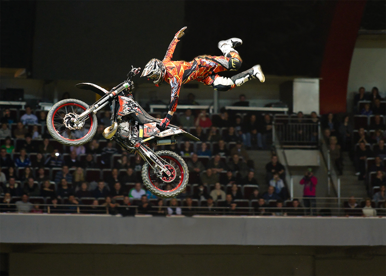 One handed Superman Seatgrab Supercross Dortmund