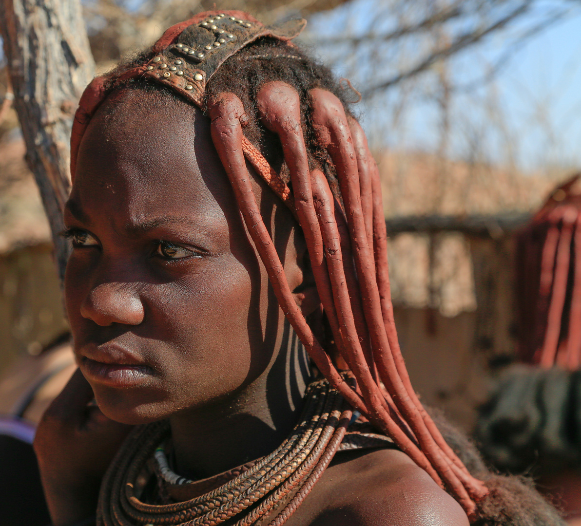 one the road Himba wife-