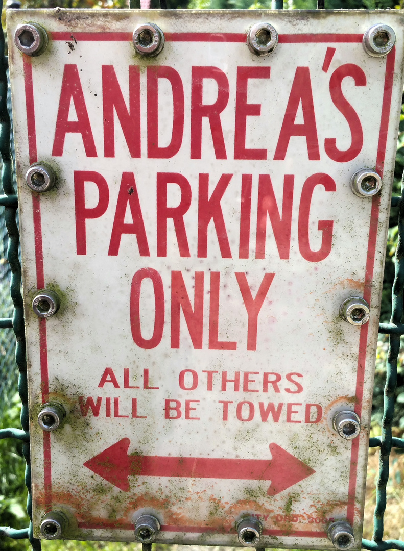 Only ANDREA'S... but not ANDREAS!?