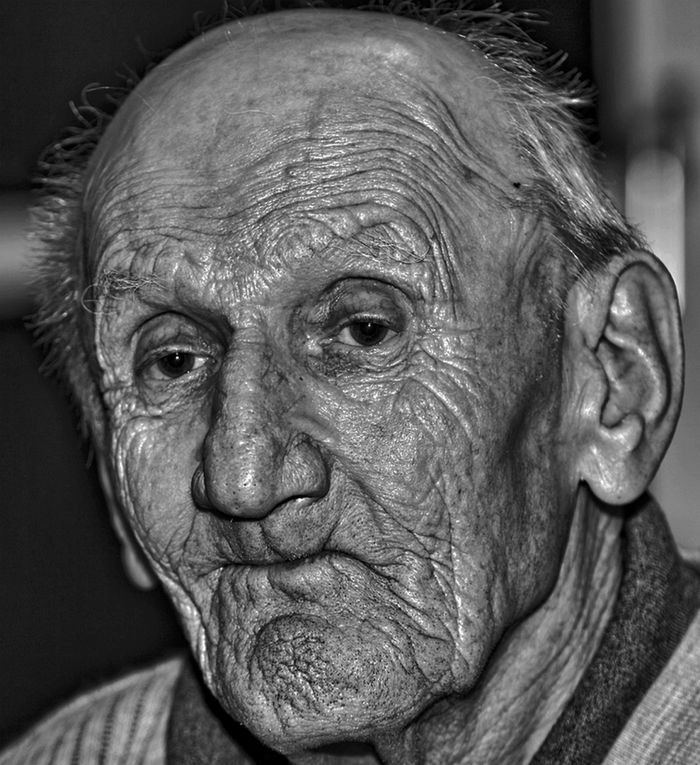 The Art of Alter Opa Bild: A Comprehensive Guide for Beginners