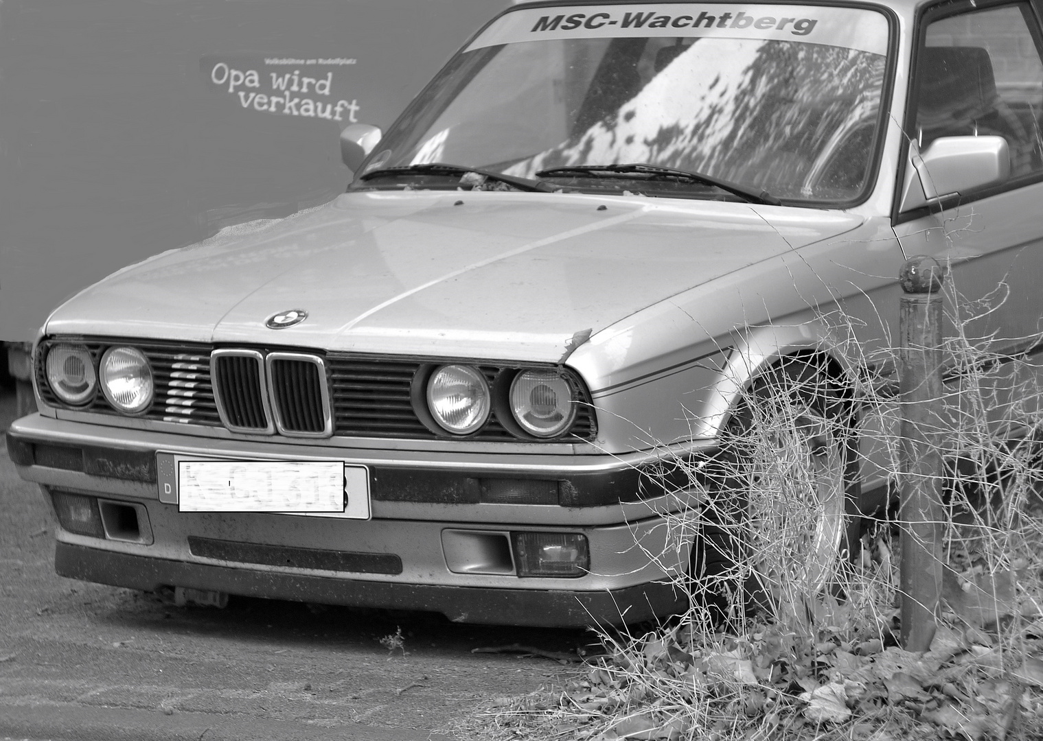 Opa Wird Verkauft - Nomen est omen / Alter BMW e30 auf dem Abstellgleis 