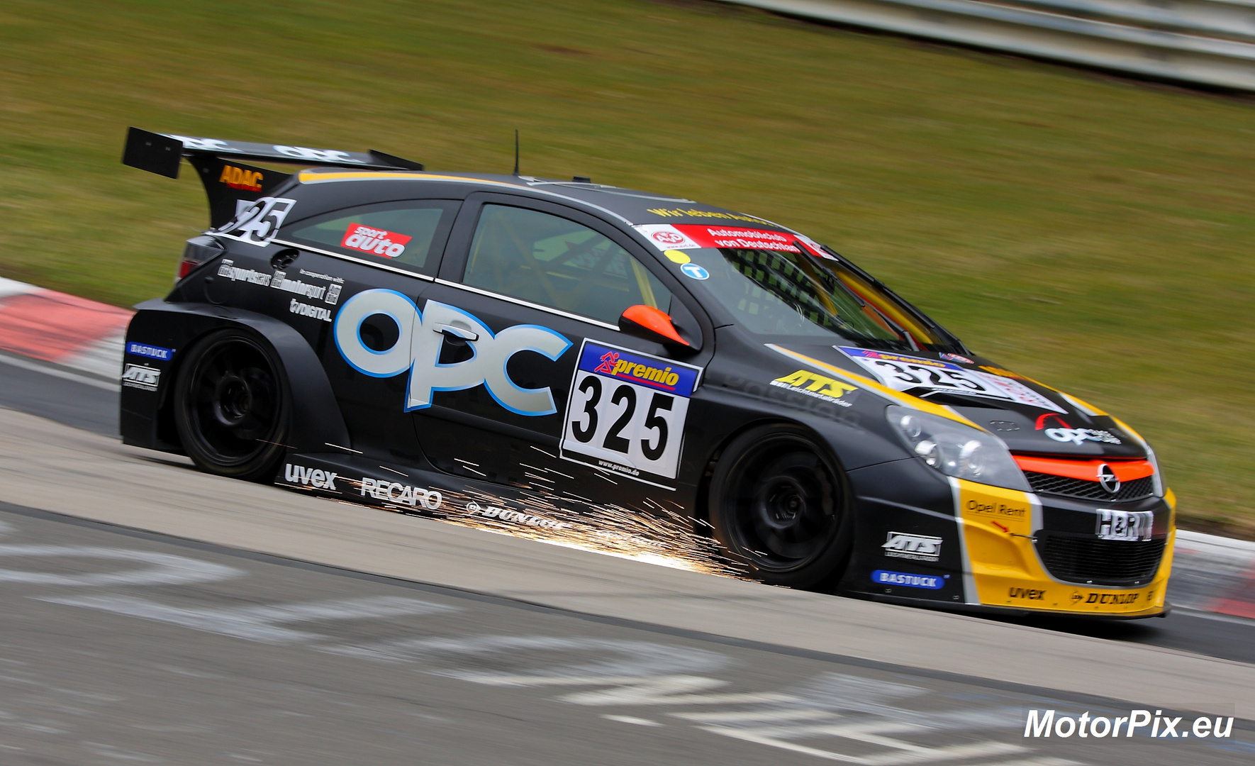 Opel Astra OPC Race Camp / VLN 1. Lauf 2010