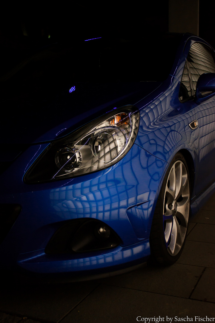 Opel Corsa D OPC bei Nacht