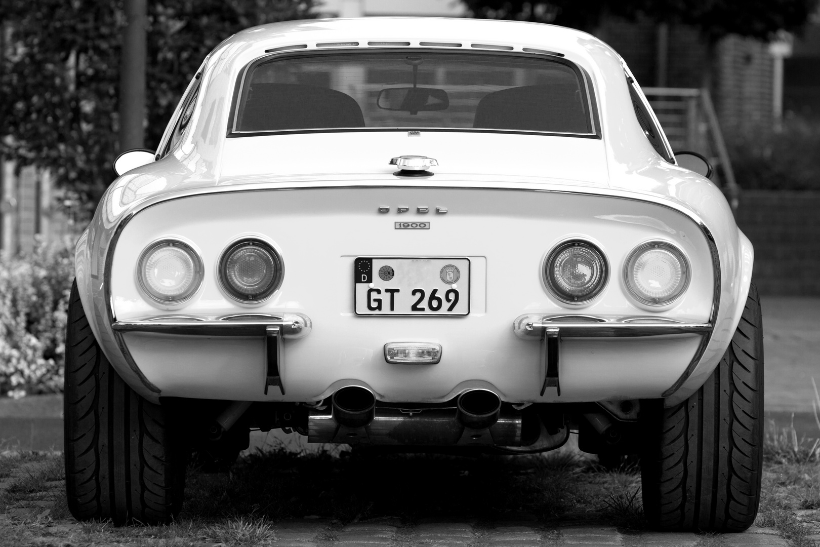 OPEL GT 1900