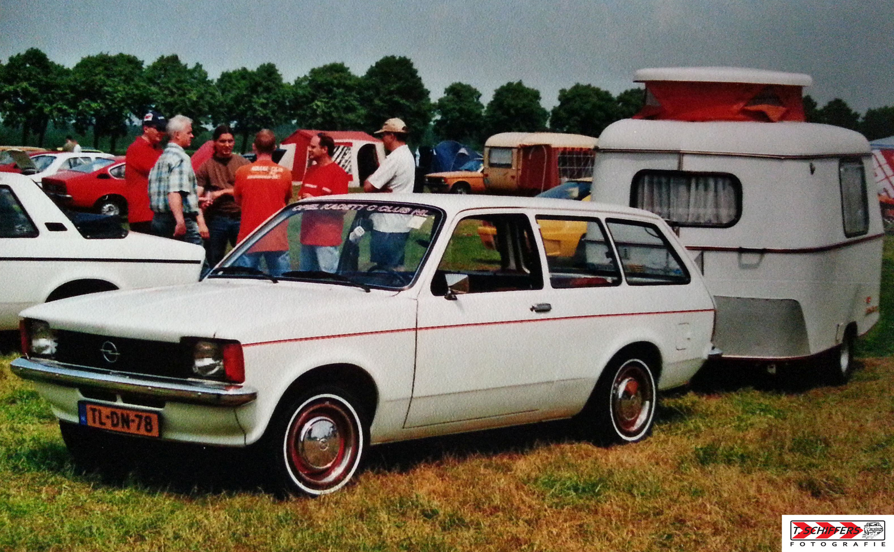 Opel Kadett C Caravan mit Caravan