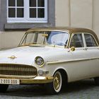 Opel Kapitän in Gold