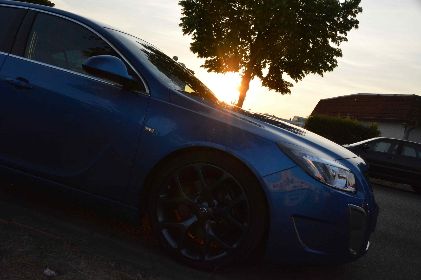 Opel OPC am Abend