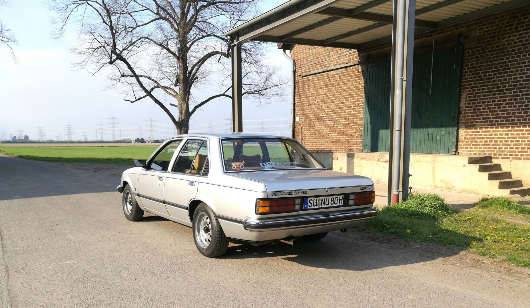 Opel Rekord E1 / alte Scheune