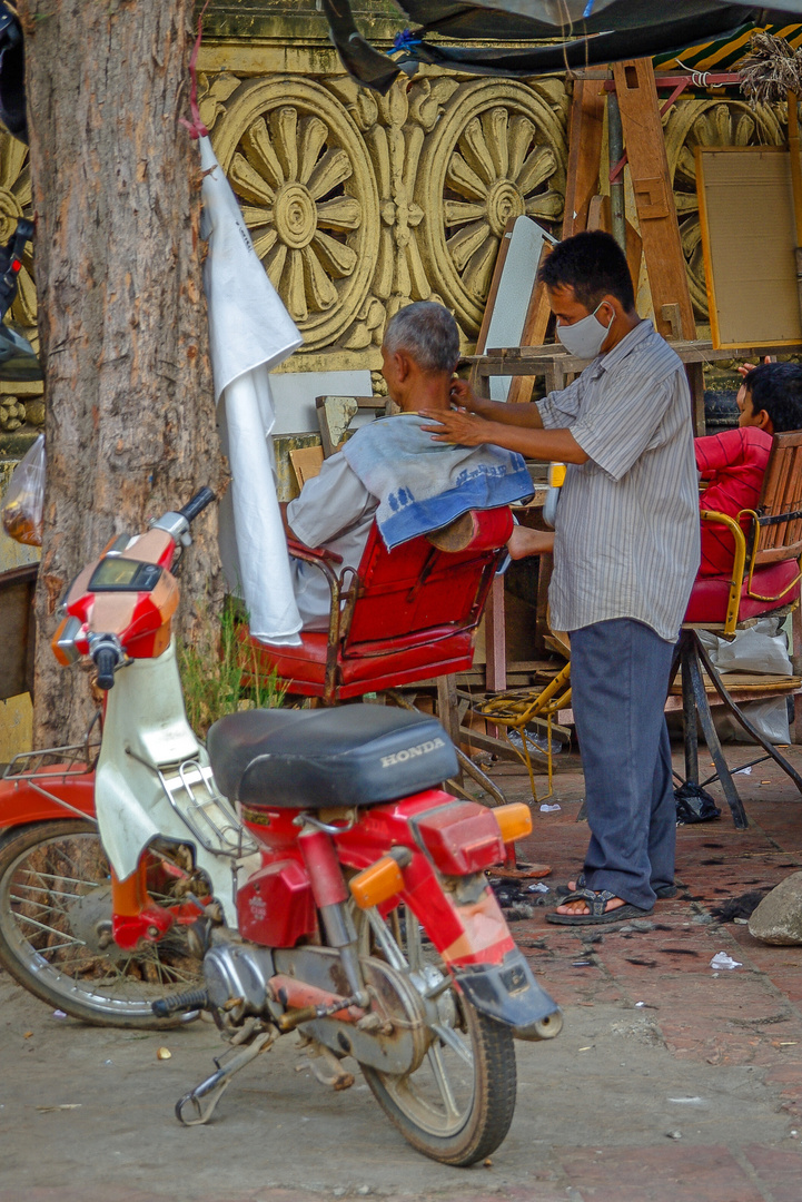 Open-Air Hairdresser