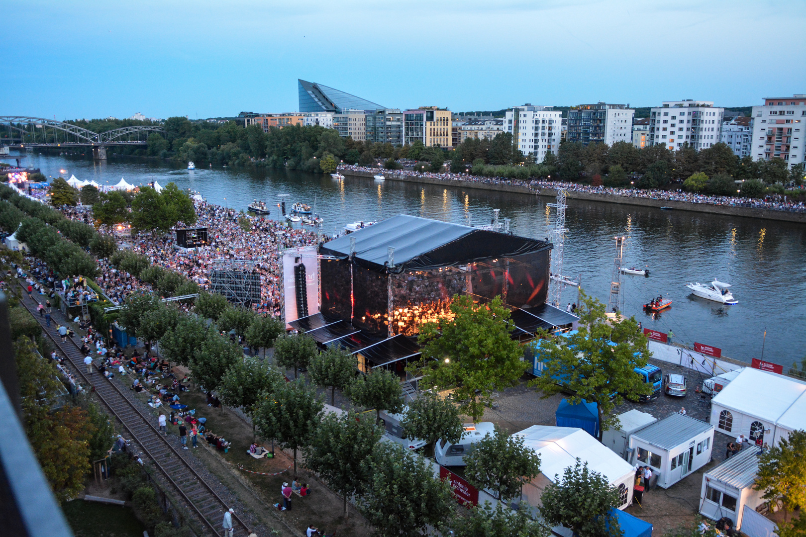 Open Air Konzert des hr-Sinfonieorchesters am 26.8.2015 Frankfurt Weseler Werft