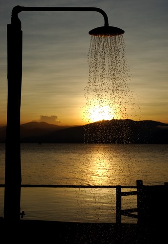 Open Air Shower von A. Fink