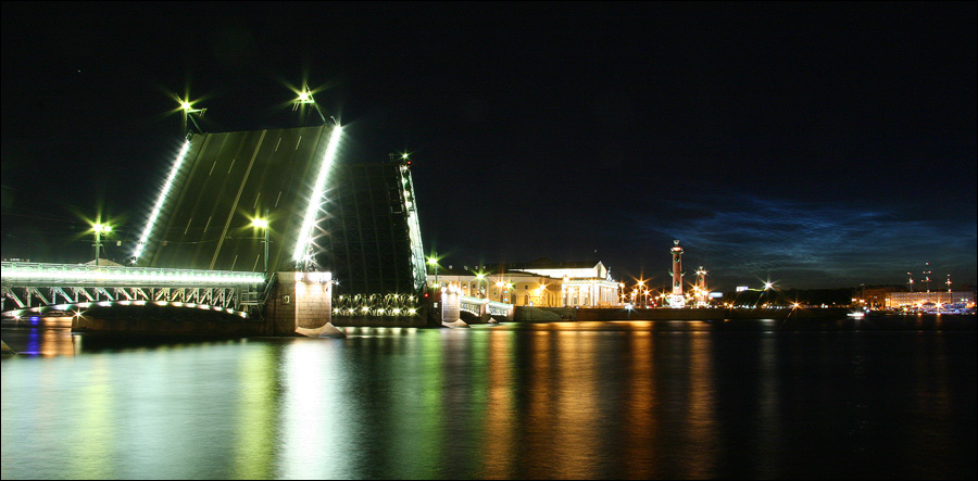 Opening the Dvortsovy bridge