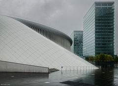 Oper im Regen