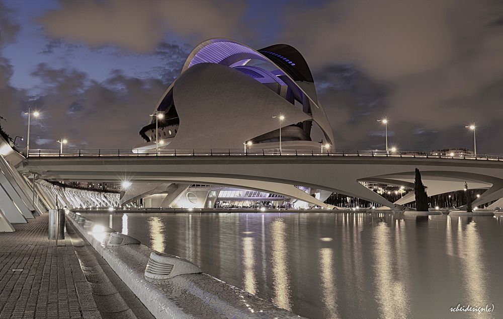 Oper in Valencia "Farbexperiment"