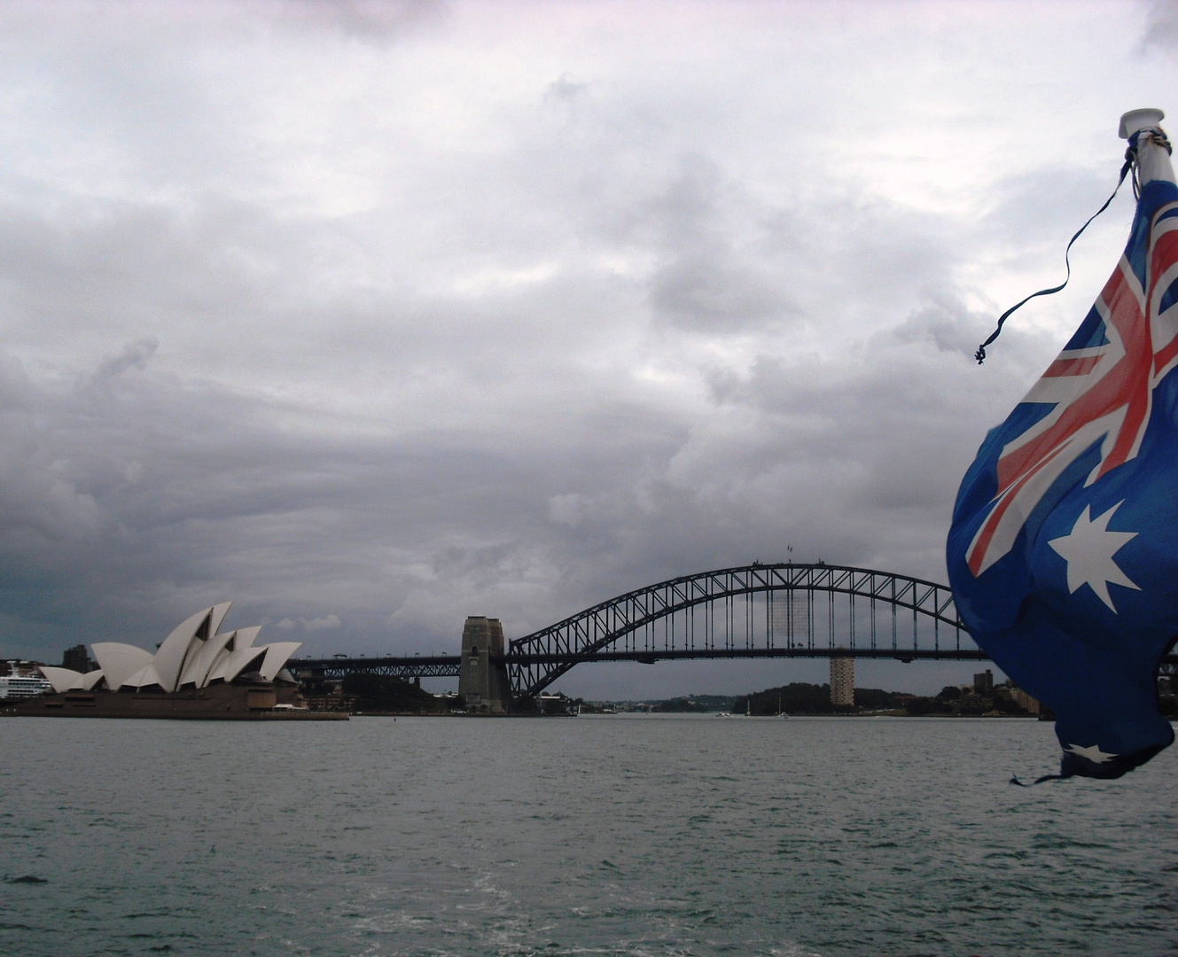 Opera, Bridge, Flag