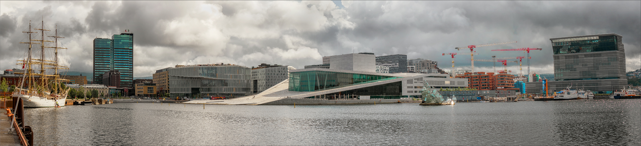 Operngebäude Oslo ...