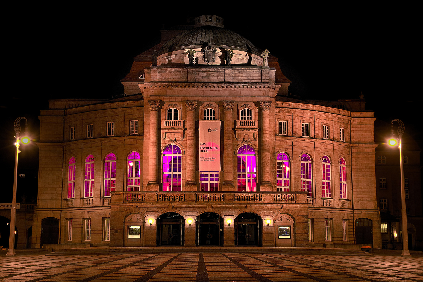 OPERNHAUS in CHEMNITZ Foto & Bild | fotos, nacht ...