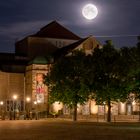 Opernhaus Osnabrück unterm Vollmond