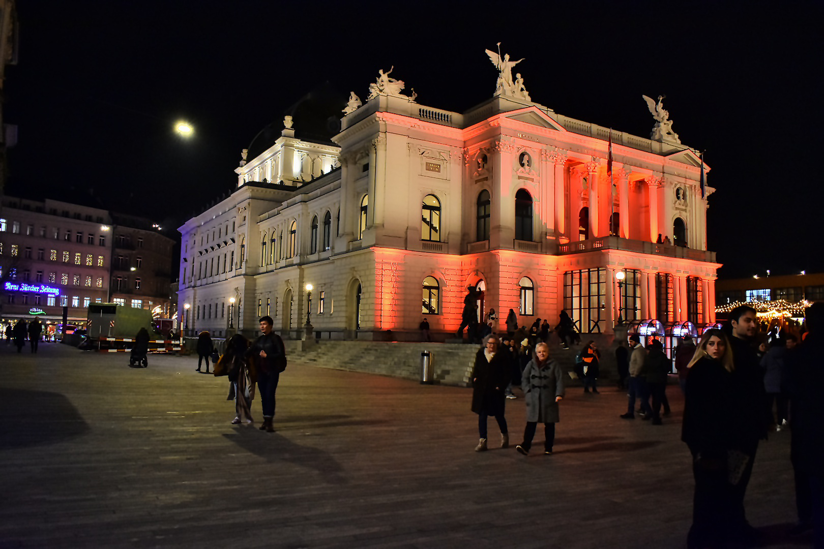 Opernhaus Zu?rich im Weihnachtslicht