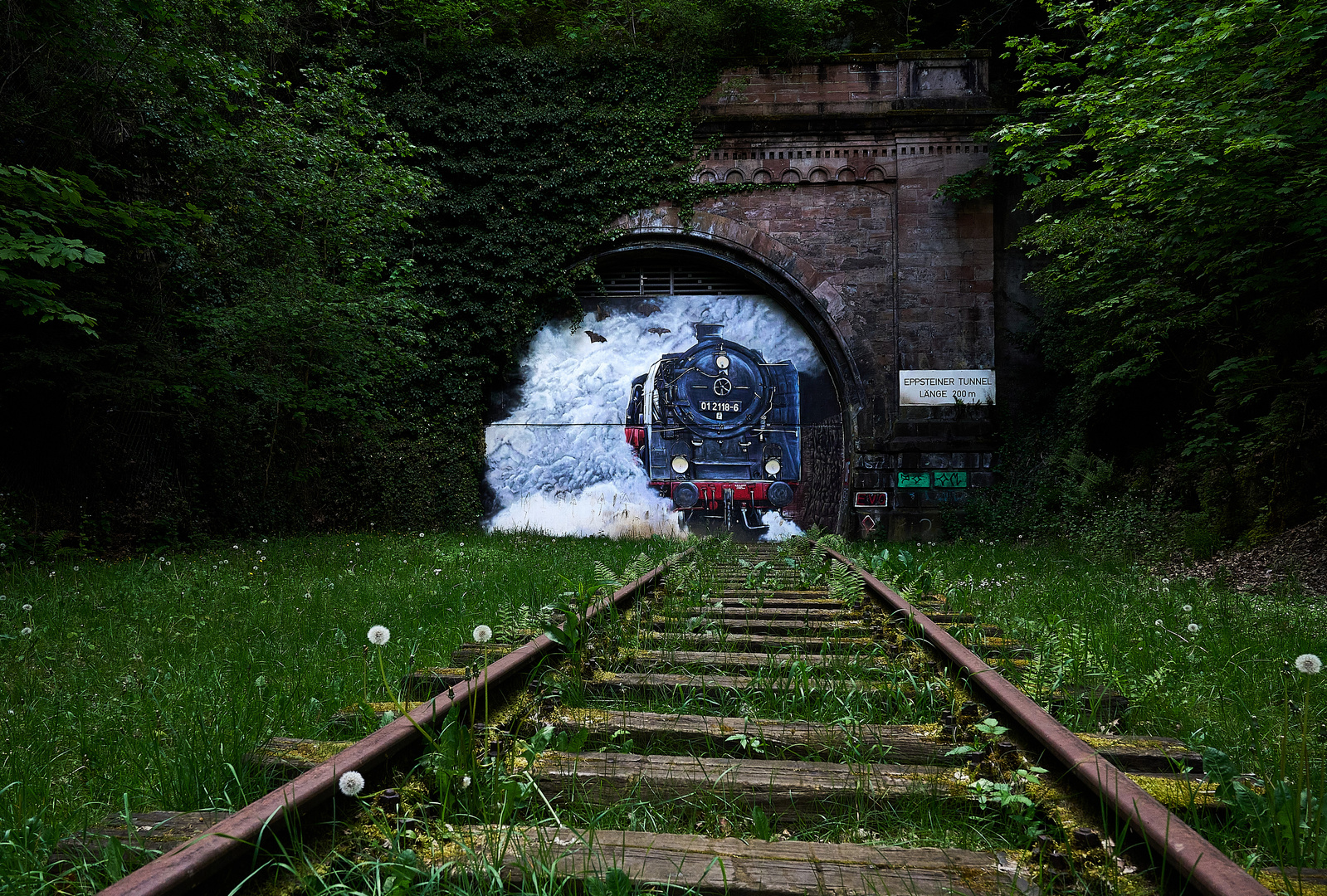 Optische Aufwertung eines alten Eisenbahntunnels