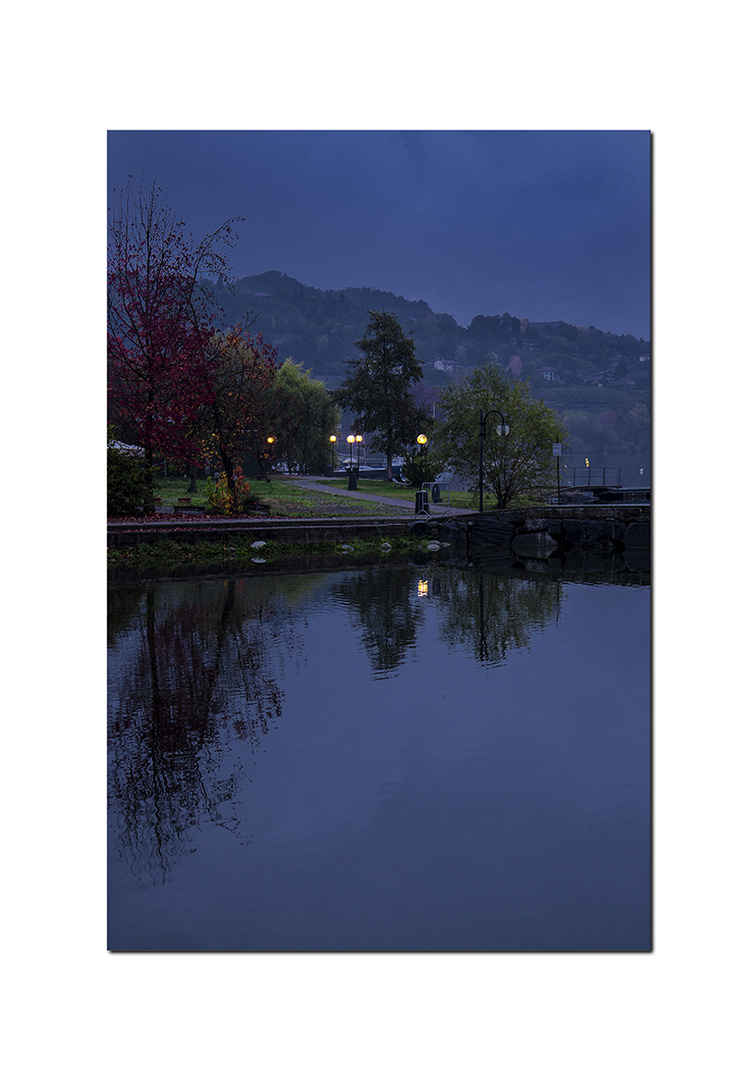 ORA BLU SUL LAGO