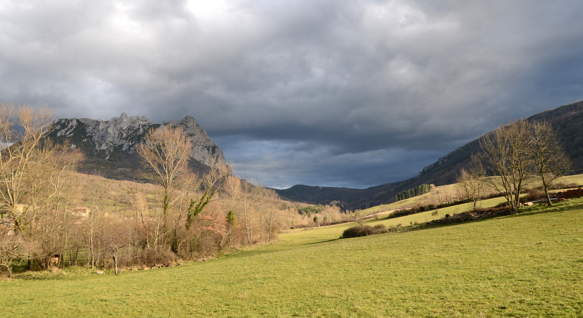 orage sur Bugarach