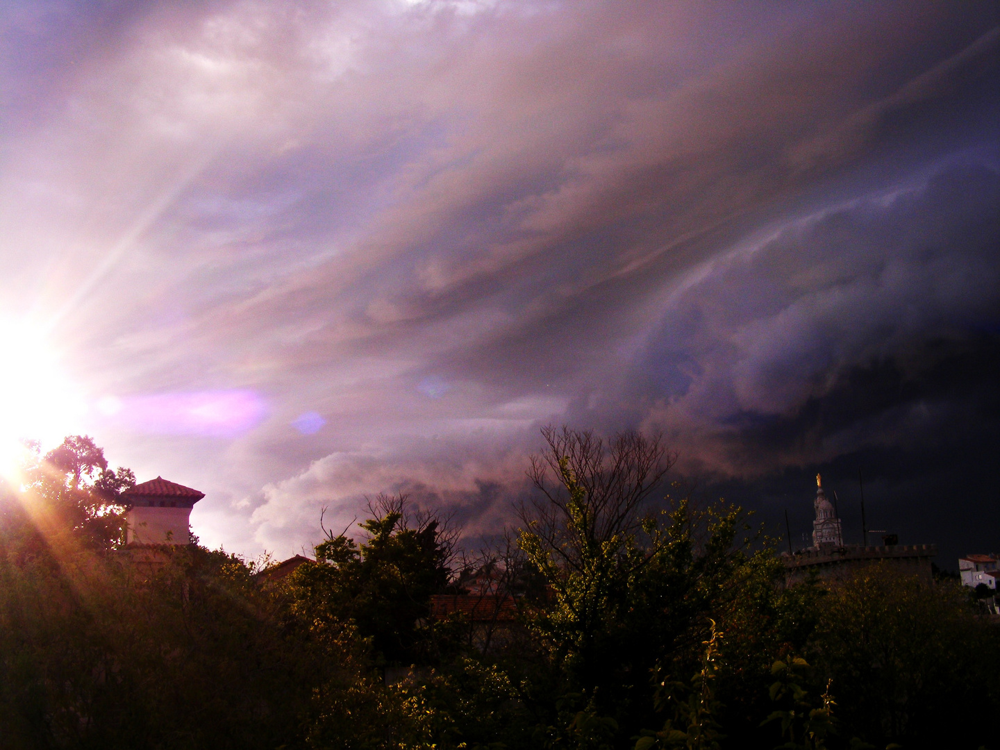 Orage sur la bonne mère