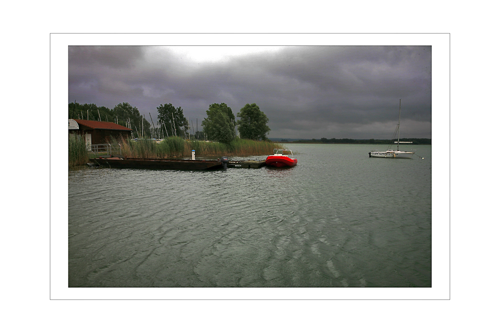 Orage sur le  Lac  de Madine