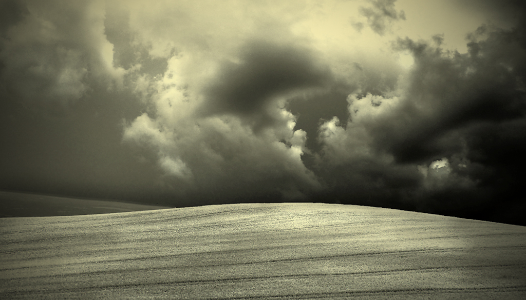 Orage sur les collines du gers