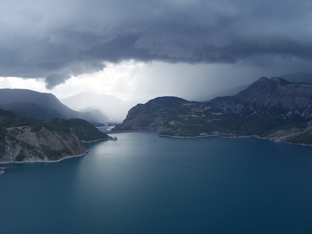 Orage sur Serre-Ponçon