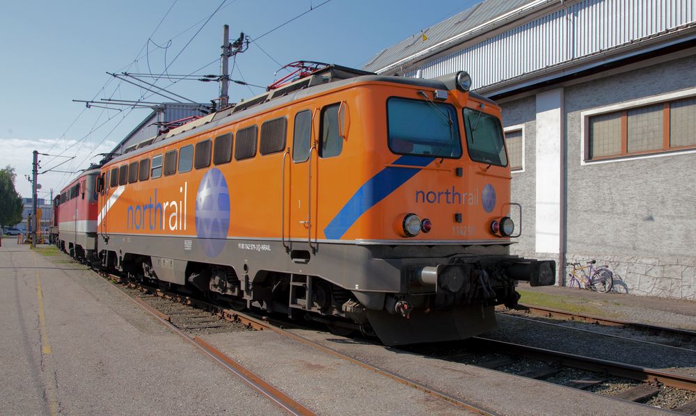 Orange 1142