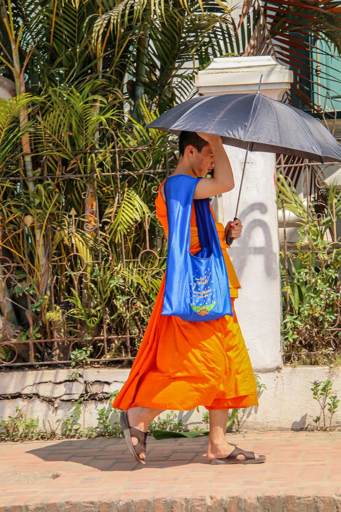 Orange - Blau - Sonne in Luang Prabang