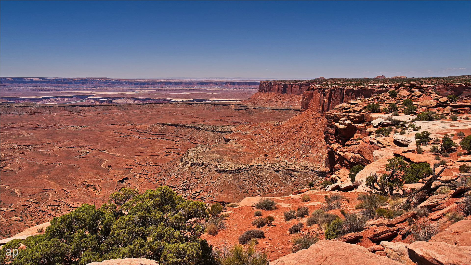 Orange Cliffs Overlook