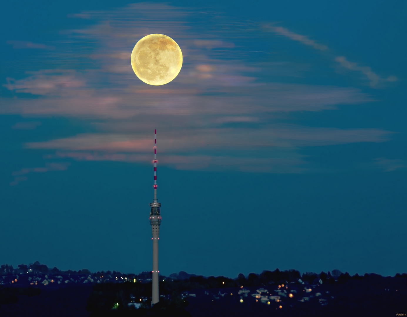 Orange Moon oder Knopf auf Spitz