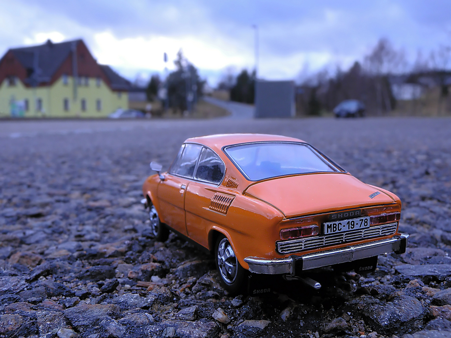 Orange Skoda 110R in Kühnhaide