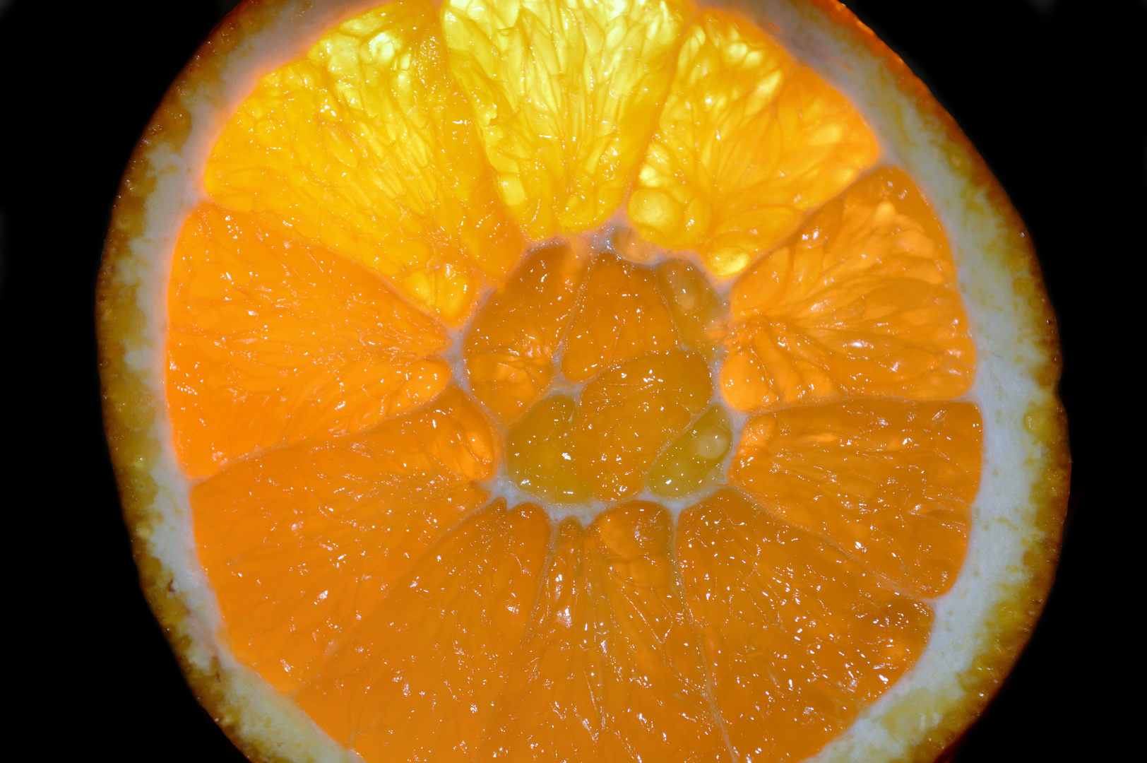 Orange vor der Birne