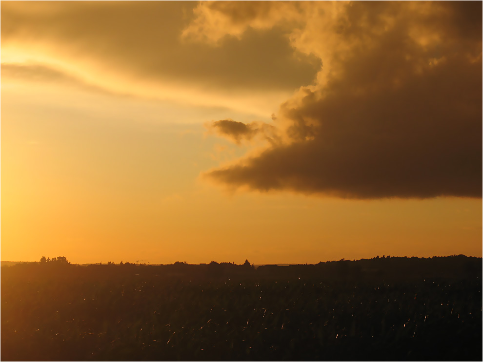 orange Wolken