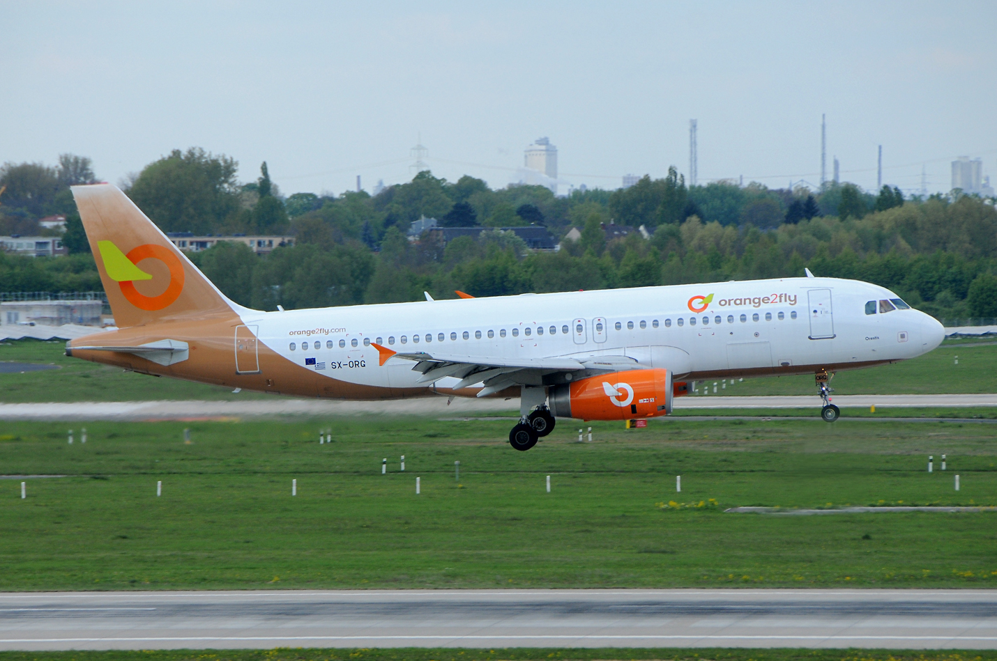 Orange2fly Airbus A320-200 SX-ORG 