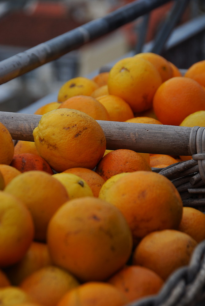 Orangen über Lissabon