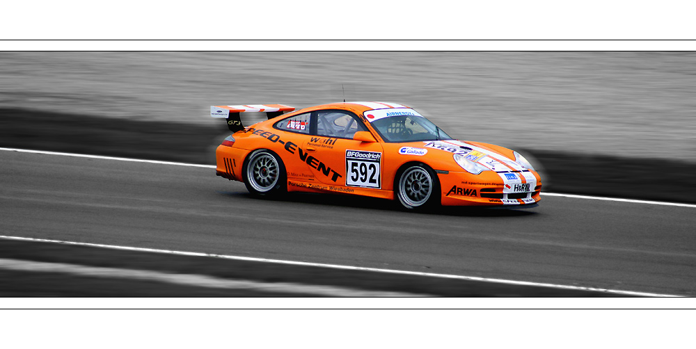 Orangener Porsche GT3