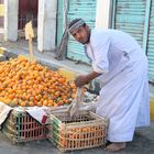 Orangenhändler auf dem alten Markt von Safaga