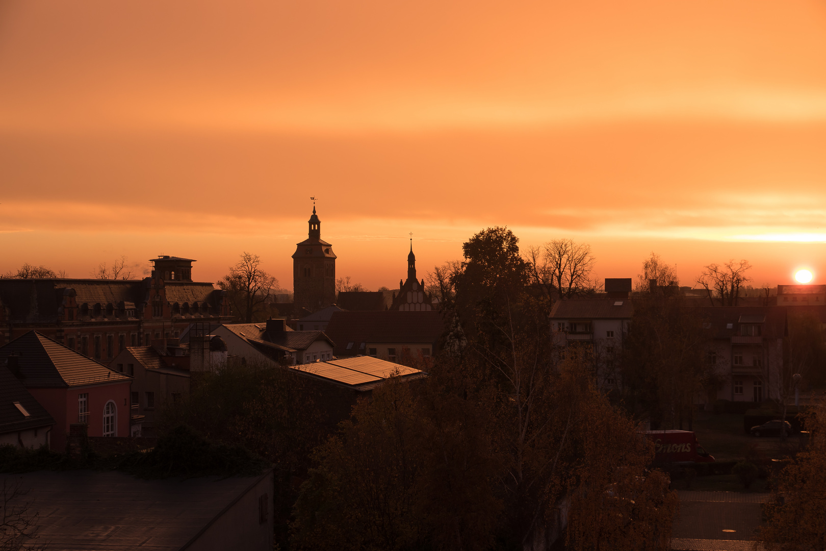 Oranger Sonnenaufgang