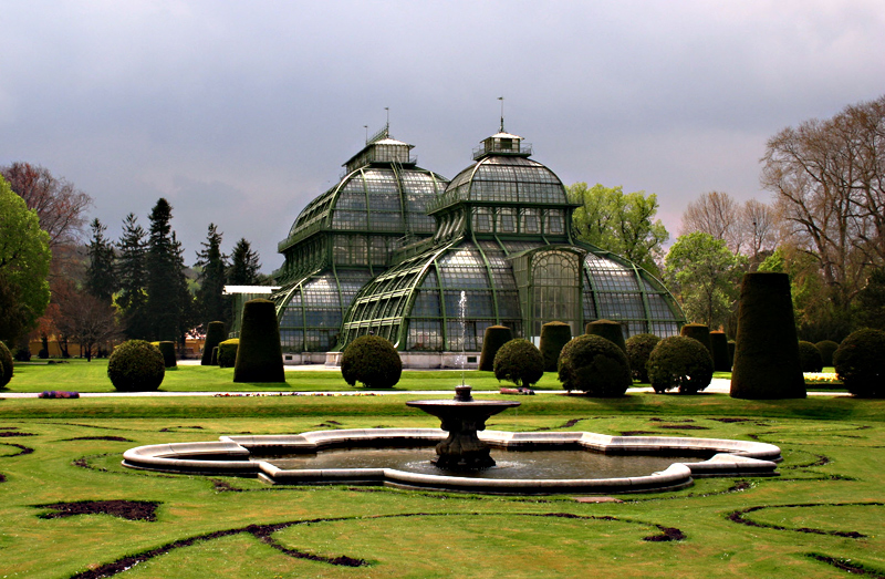 Orangerie, Schlosspark Schönbrunn in Wien Foto & Bild