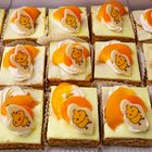 Oranje koek für 2,50 Euro in Alkmaar