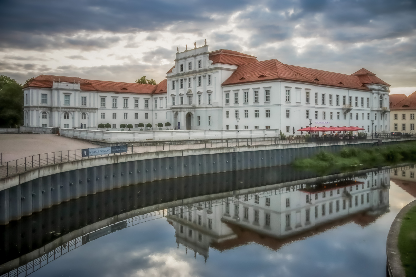 Oranjen- Burg...